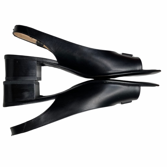 Salvatore Ferragamo Renata Size 7 1/2 AA
New! Never used with box - Picture 9 of 16